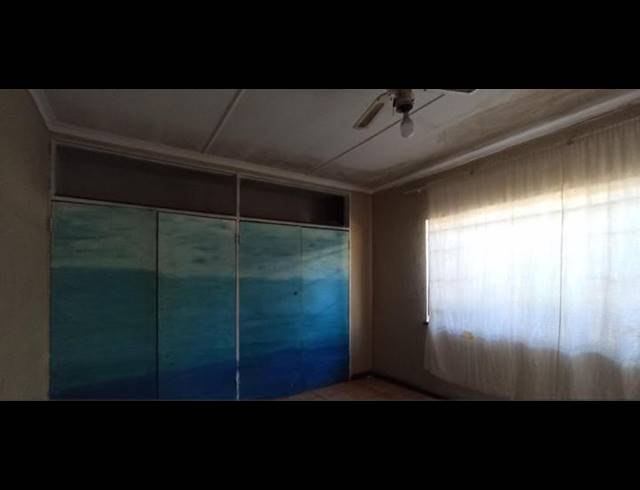 3 BEDROOM HOUSE FOR SALE IN ELSBURG